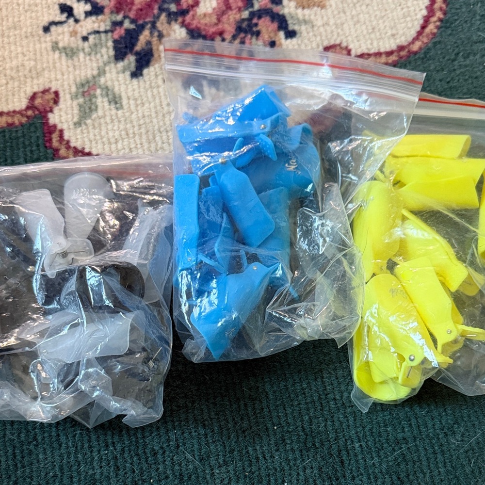 Assorted Nail Tip Clips - Yellow, Blue, Black/White